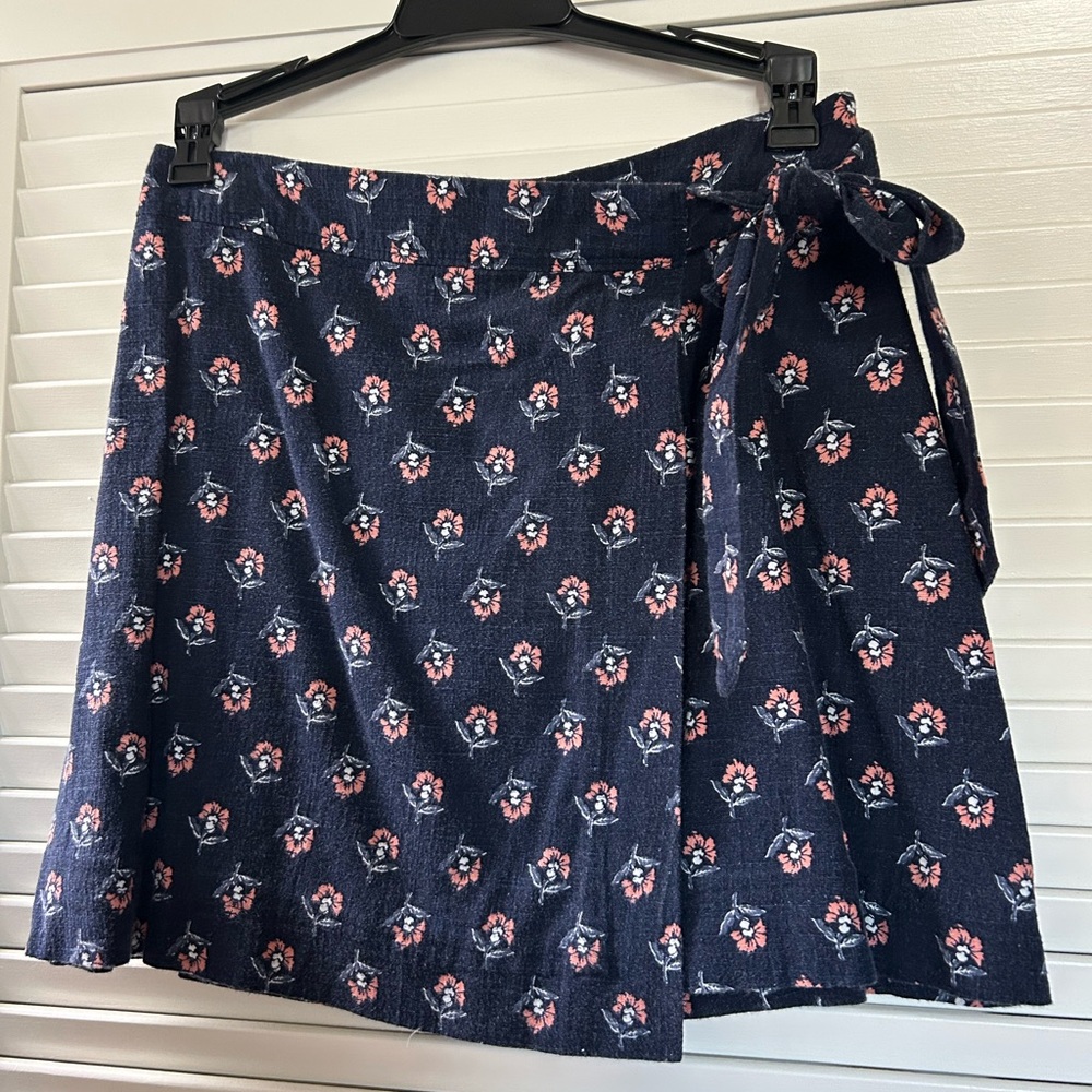 Abercrombie & Fitch Navy Floral Mini Skirt